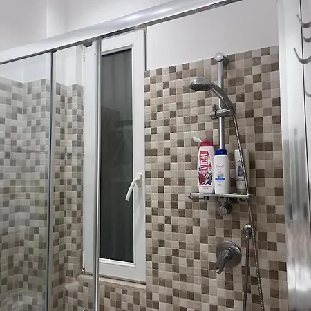 בית הארחה Mira *